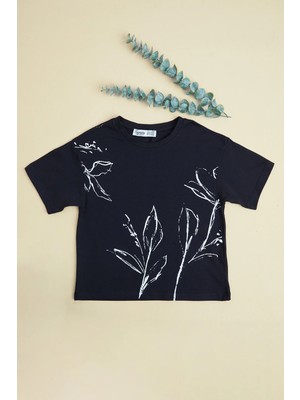FullaModa Yaprak Desenli Bisiklet Yaka Kız Çocuk Tişört