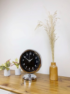 By Nevser Krom Metal Gece Siyahı Masa Saati 25×20 cm