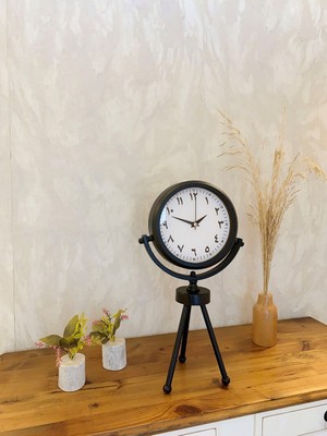 By Nevser Siyah Metal Mini Tripod Farsça Masa Saati 45×26 cm