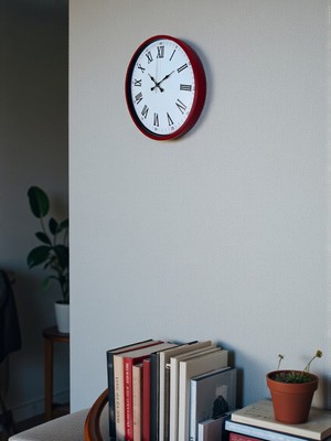 By Nevser 36 cm Kırmızı Roma Rakamlı Duvar Saati