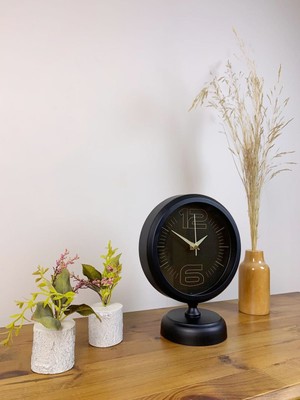 By Nevser Siyah Metal Spor Masa Saati 25×20 cm