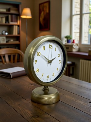 By Nevser Vintage Luxury 25 x 20 cm Eskitme Metal Masa Saati