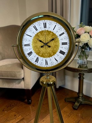 By Nevser Osmanlı Motifli Tripod Ayaklı Saat