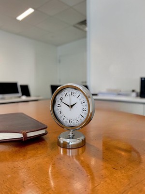 By Nevser Classic Series Silver 25 x 20 cm Metal Krom Masa Saati