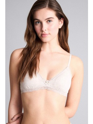 DeFacto Dantel Detaylı Çıkarılabilir Pedli Balensiz Bralet G7762AX26SP