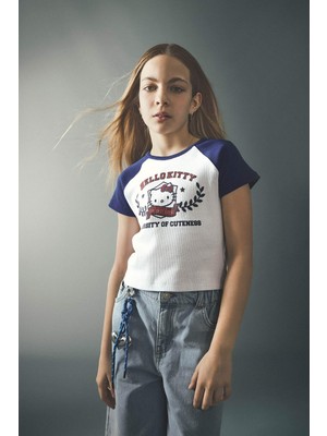 DeFacto Hello Kitty Slim Fit Kısa Kollu Beyaz Pamuklu Fitted Ribana Tişört Kız Çocuk G8186A826SM