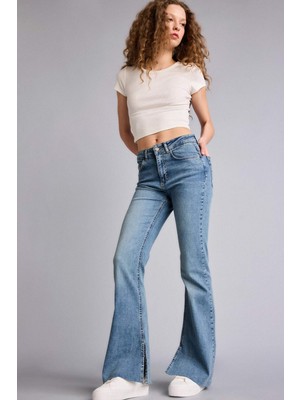 DeFacto Mia Flare Fit Yüksek Bel Dar Paça Uzun Jean Yıkamalı Pantolon H1657AX26SM