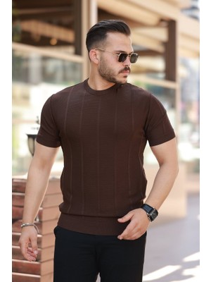 Buğrahayalin Erkek Desenli Çizgi Kabartmalı Kısa Kollu Tişört