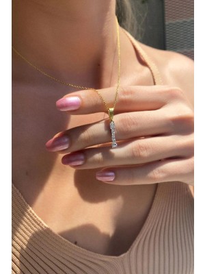 Spossy Silver Jewelry Geometrik Taşlı ‘'i'' Harf Kolye