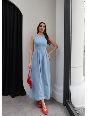 Esra Helvacı Sırtı Açık Pileli Denim Elbise