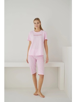 Pijamoni Kadın Süprem Kumaş Kalp Desenli Kapri Pembe Pijama Takımı