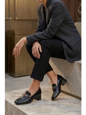 Stilbagshoes Camilla Ön Toka Detaylı Kroko Deri Kadın Ayakkabı Siyah