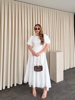 Laluvia Beyaz %100 Pamuk Sırtı Açık Fisto Elbise - 8235