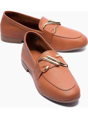 Mubiano Kadın Hakiki Deri Babet Altın Tokalı Şık Loafer Calore Taba
