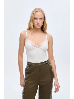 Quzu Dantel Yaka Askılı Bodysuit Ekru
