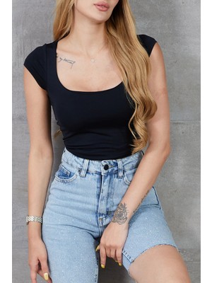 Colezium Kadın U Yaka Kısa Kol Likralı Body