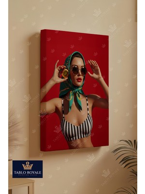 Tablo Royale Gözlüklü Tatil Yapan Kadın Dekor Kanvas Tablo - Salon Tablo - Ofis Tablo