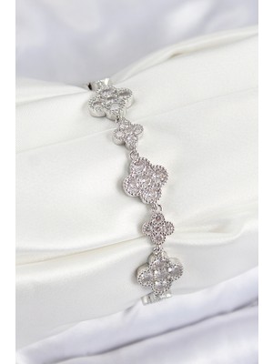 Mustran Pirinç Zirkon Taşlı Yonca Model Gümüş Renk Vıp Seri Kadın Bileklik