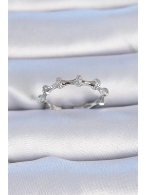 Mey Ithalat® Pirinç Gümüş Renk Zirkon Taşlı Kadın Yüzük