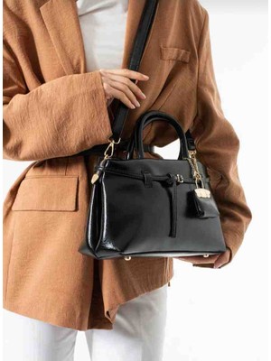 Kadın el ve omuz çantası