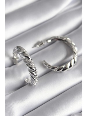 Mey Ithalat® Pirinç Gümüş Renk Zirkon Taşlı Sarmal Model Kadın Küpe