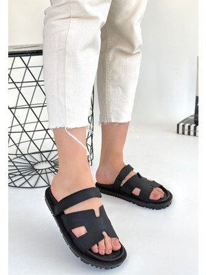 Kooni Siyah Nubuk Terlik - Lisinya