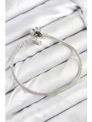 Pirinç Charm Zirkon Taşlı Yonca Model Gümüş Renk Kadın Bileklik - Lisinya