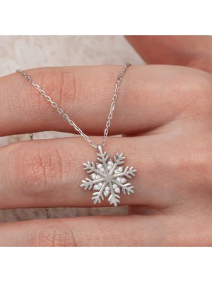 İsmiyle Al Gümüş Kar Tanesi Kadın Kolye