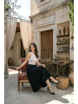 Lushiowear Kadın 90 cm Saten Kumaş Pliseli Midi Etek Şık ve Zarif Tasarım - Siyah