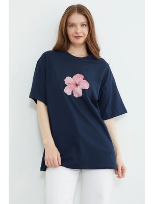 FullaModa Hibiscus Çiçeği Baskılı Oversize Tişört