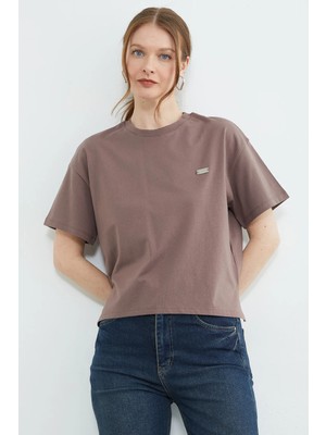 FullaModa Metal Aksesuarlı Bisiklet Yaka Yırtmaçlı Tişört