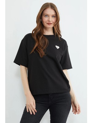 FullaModa Metal Aksesuarlı Bisiklet Yaka Tişört