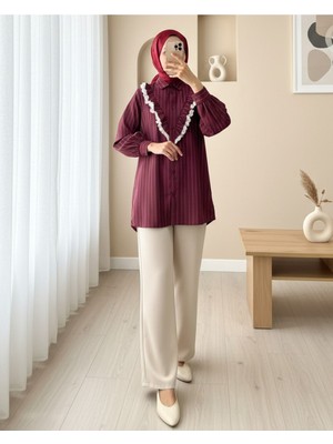 Modamorfo Boydan Düğmeli Önü Dantelli Fırfırlı Çizgili Gömlek -Bordo