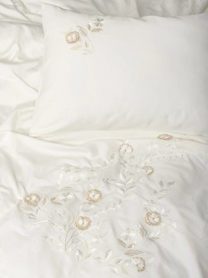 Colezium 3D Nakışlı Çift Kişilik Saten Nev Takımı Gilded Ekru