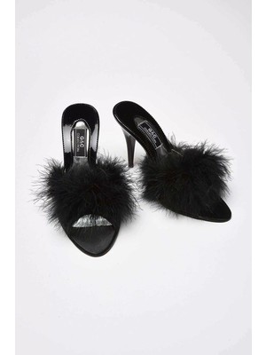 GC Terlikler Gc Tüylü Topuklu Siyah Kadın Terlik GC225