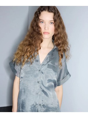 İpekyol Parlak Dokulu Rahat Kesim Gömlek IS1260025255005