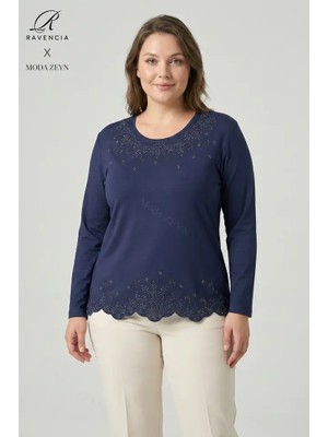 Ravencia Kadın Yıldız Desenli Yaka ve Etek Taşlı Işlemeli Yırtmaçlı Likralı Anne Penye Bluz