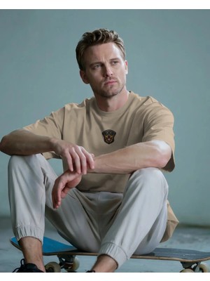 Muhtar Store Rottweiler Köpek Baskılı Unisex Oversize Tişört – Minimal Güçlü Rottweiler Tasarım