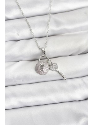 Inure Jewelry 316L Çelik Zincir Gümüş Renk Kilit Anahtar Model Zirkon Taşlı Kadın Kolye