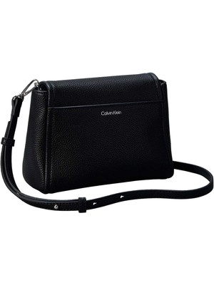 Calvin Klein Siyah Kadın Çapraz Çanta LV04F3511GUB1