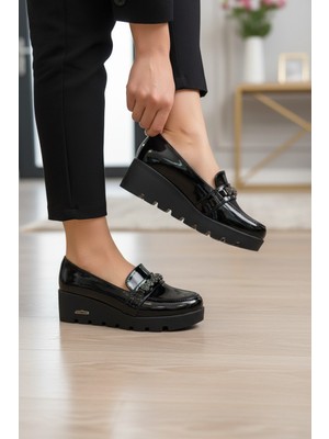 Enoch Tam Ortopedik Dolgu Topuk Taşlı Düğüm Detaylı Siyah Anne Loafer