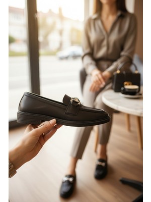 Enoch Kristal Taş Işlemeli Maskülen Kesim Tırtıklı Taban Loafer