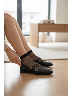 Enoch Kadın Zımba Detaylı Çapraz Bantlı Balerin Babet Ayakkabı