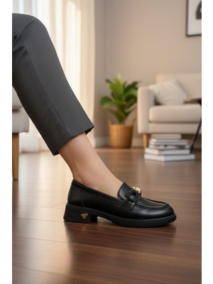 Enoch Kadın Gold Geometrik Aksesuarlı Comfort Taban Şehir Loafer