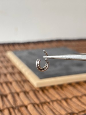 Aida Jewelss %100 Cerrahi Çelik  Çift Çapraz Sıra 6mm x 1.2mm Çelik Kilitli Halka Piercing