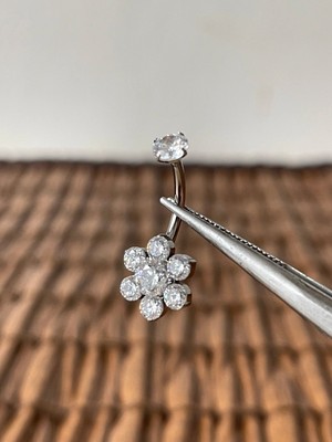 Aida Jewelss Yüksek Kalite G23 Titanium  Çiçek Zirkon Titanyum Göbek Piercing