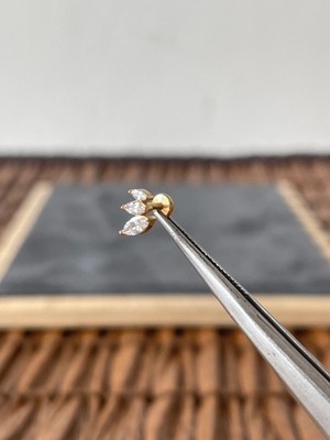 Aida Jewelss %100 Cerrahi Çelik Üç Markiz Zirkon 6x1.2mm Altın Labret Piercing