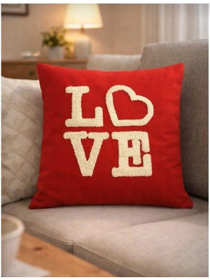 El Yapımı Punch Işlemeli Love Yazılı Kırlent Kılıfı