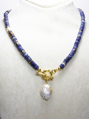 Ilgın Doğal Taş Takı Sodalit Taşı Kolye | Gerçek Altın Kaplama & Barok Inci Detaylı El Yapımı Doğal Taş Takı