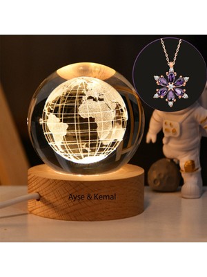 Hediyesahibi Kişiye Özel Dekoratif Işıklı Ahşap Kaideli Dünya Tasarımlı 3D Cam Küre ve Lotus Çiçeği Kolye